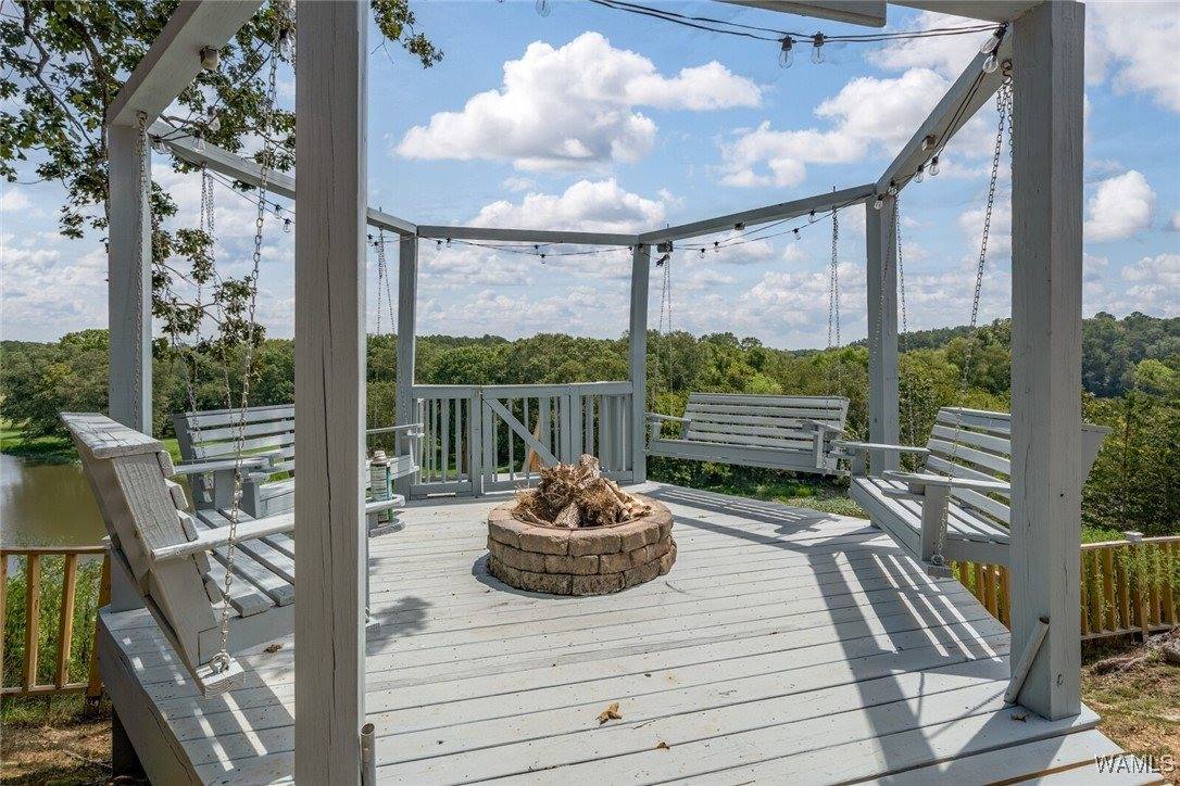 17020 Stonecliff Drive, Northport, AL 35475