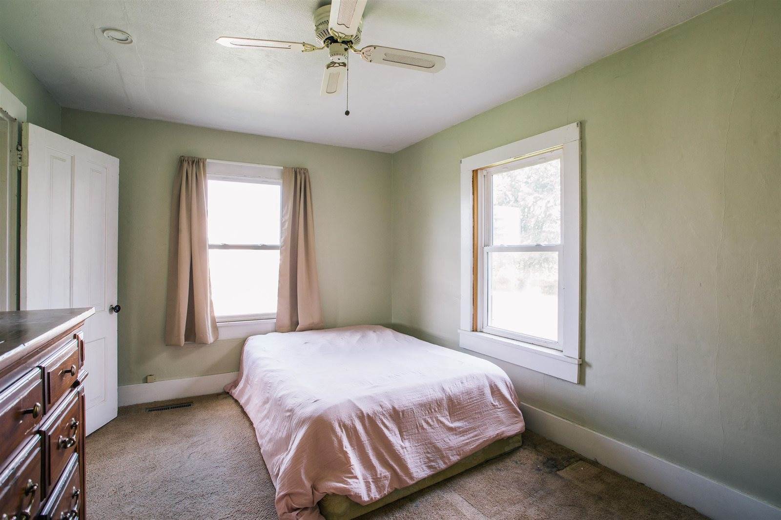 806 Pease Street, Augusta, WI 54722