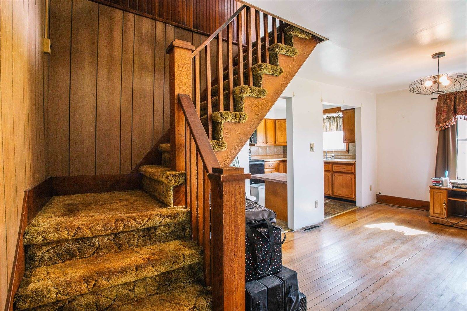 806 Pease Street, Augusta, WI 54722