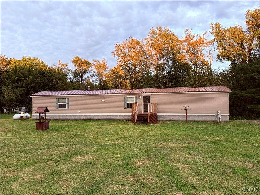 70 Albion Cross Road, Parish, NY 13131