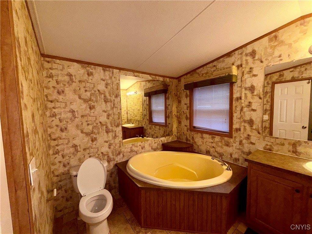 70 Albion Cross Road, Parish, NY 13131