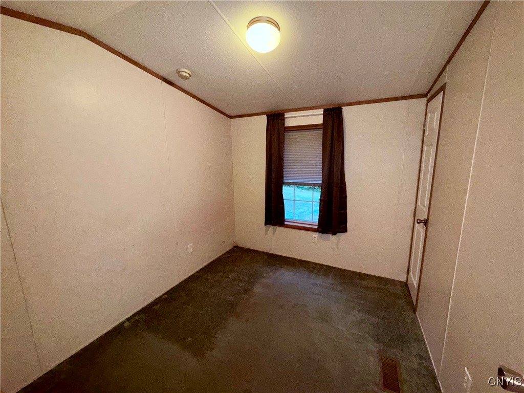 70 Albion Cross Road, Parish, NY 13131