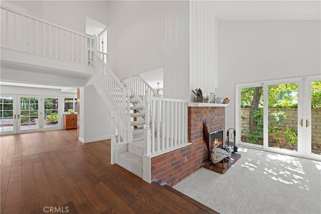 25402 Via Escovar, Valencia, CA 91355