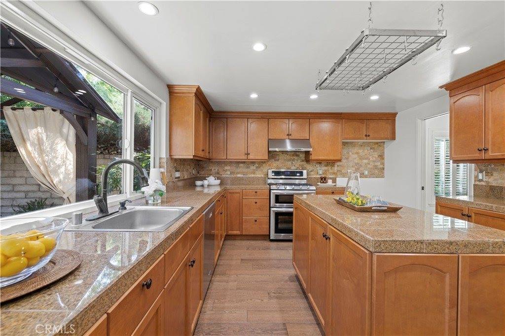 25402 Via Escovar, Valencia, CA 91355