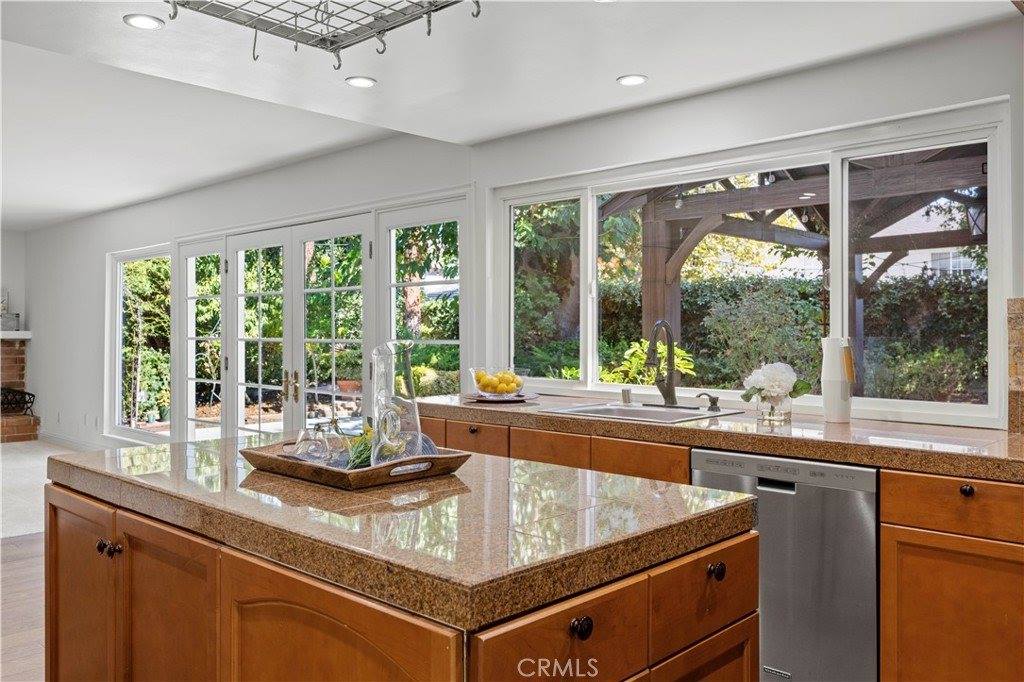 25402 Via Escovar, Valencia, CA 91355