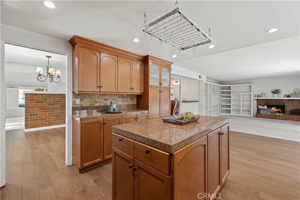 25402 Via Escovar, Valencia, CA 91355