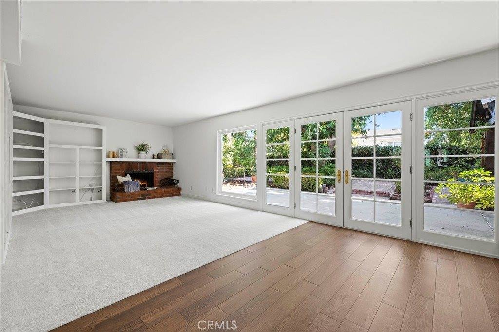 25402 Via Escovar, Valencia, CA 91355