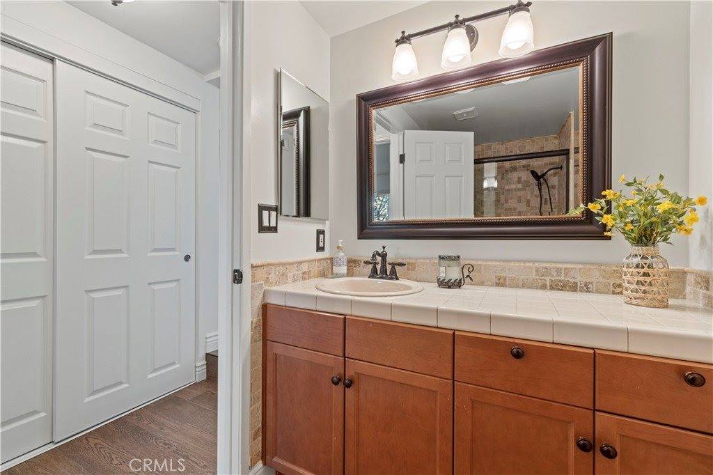 25402 Via Escovar, Valencia, CA 91355