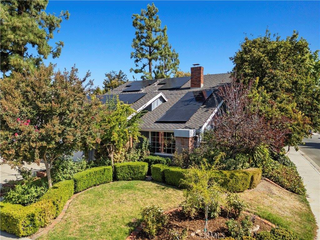 25402 Via Escovar, Valencia, CA 91355