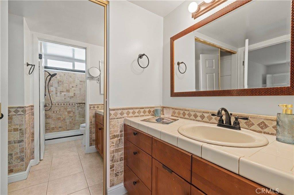 25402 Via Escovar, Valencia, CA 91355