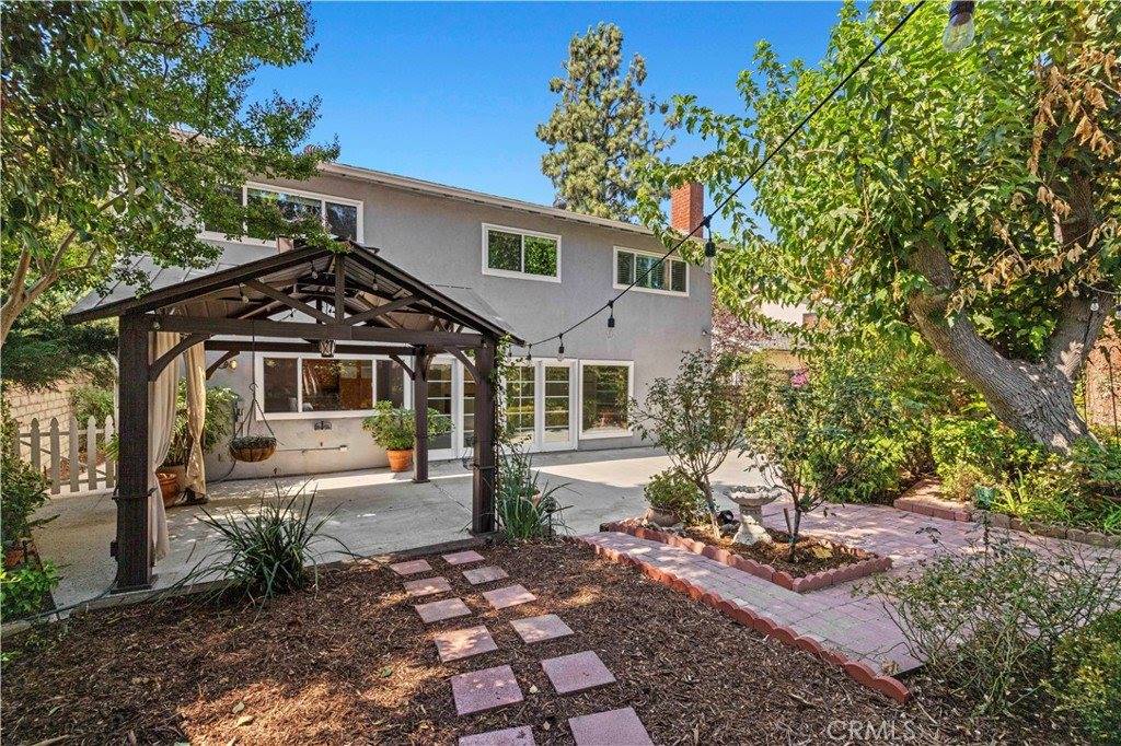 25402 Via Escovar, Valencia, CA 91355