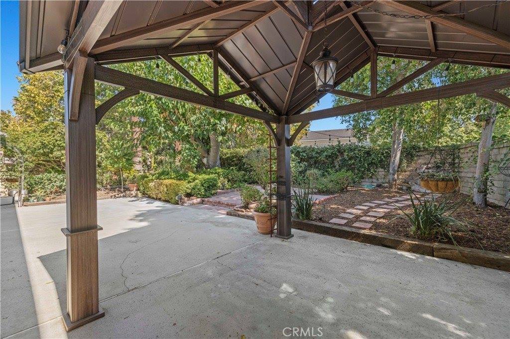 25402 Via Escovar, Valencia, CA 91355