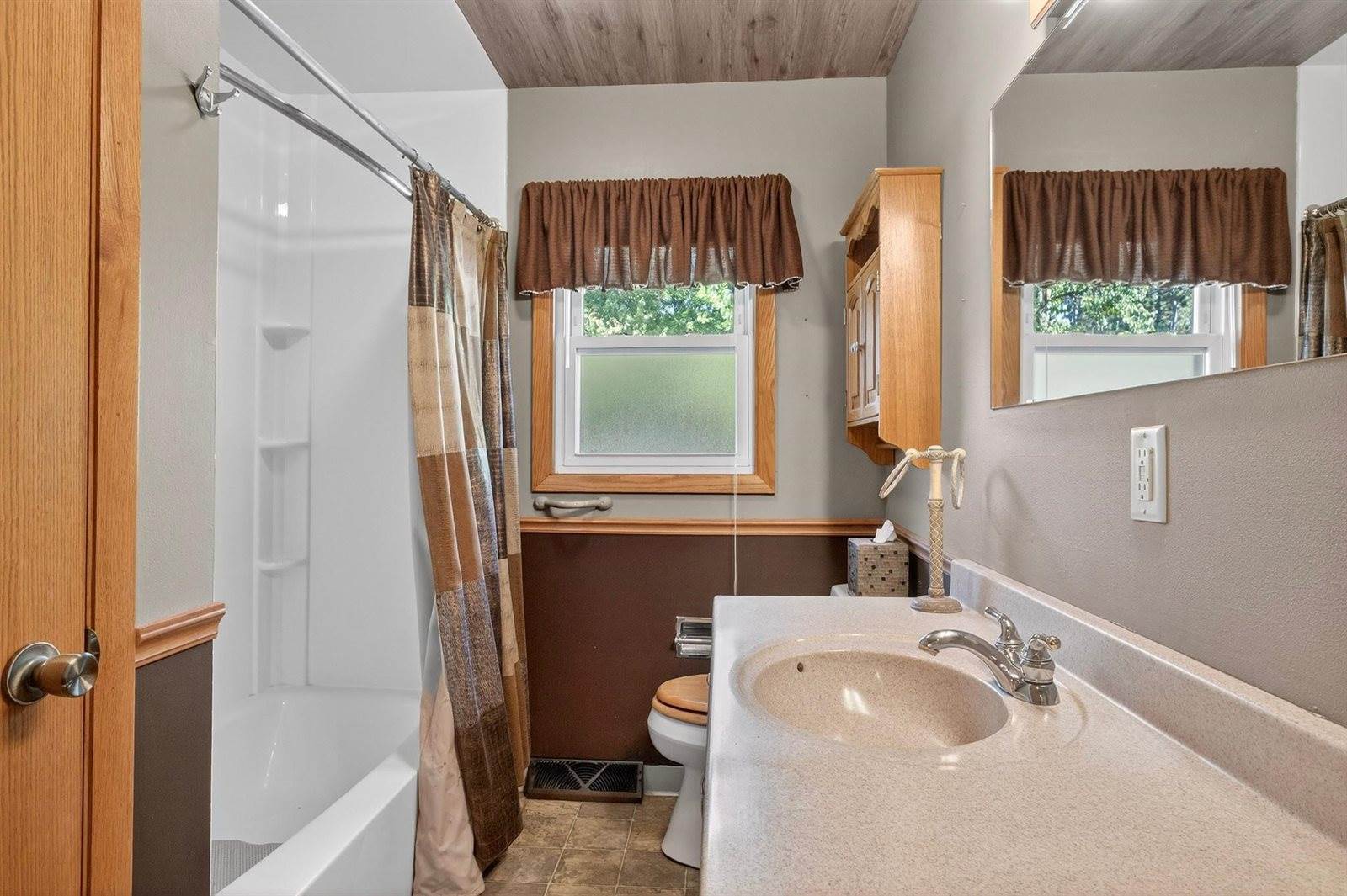 1930 S 42nd Street, Wisconsin Rapids, WI 54494