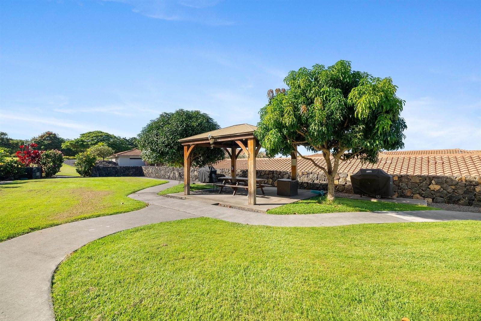 75-346 Hualalai Rd, Kailua-Kona, HI 96740