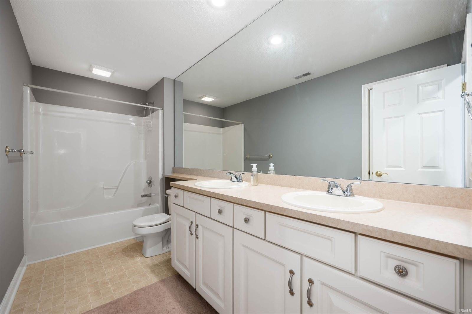 6001 N Cedar Springs Road, Muncie, IN 47304