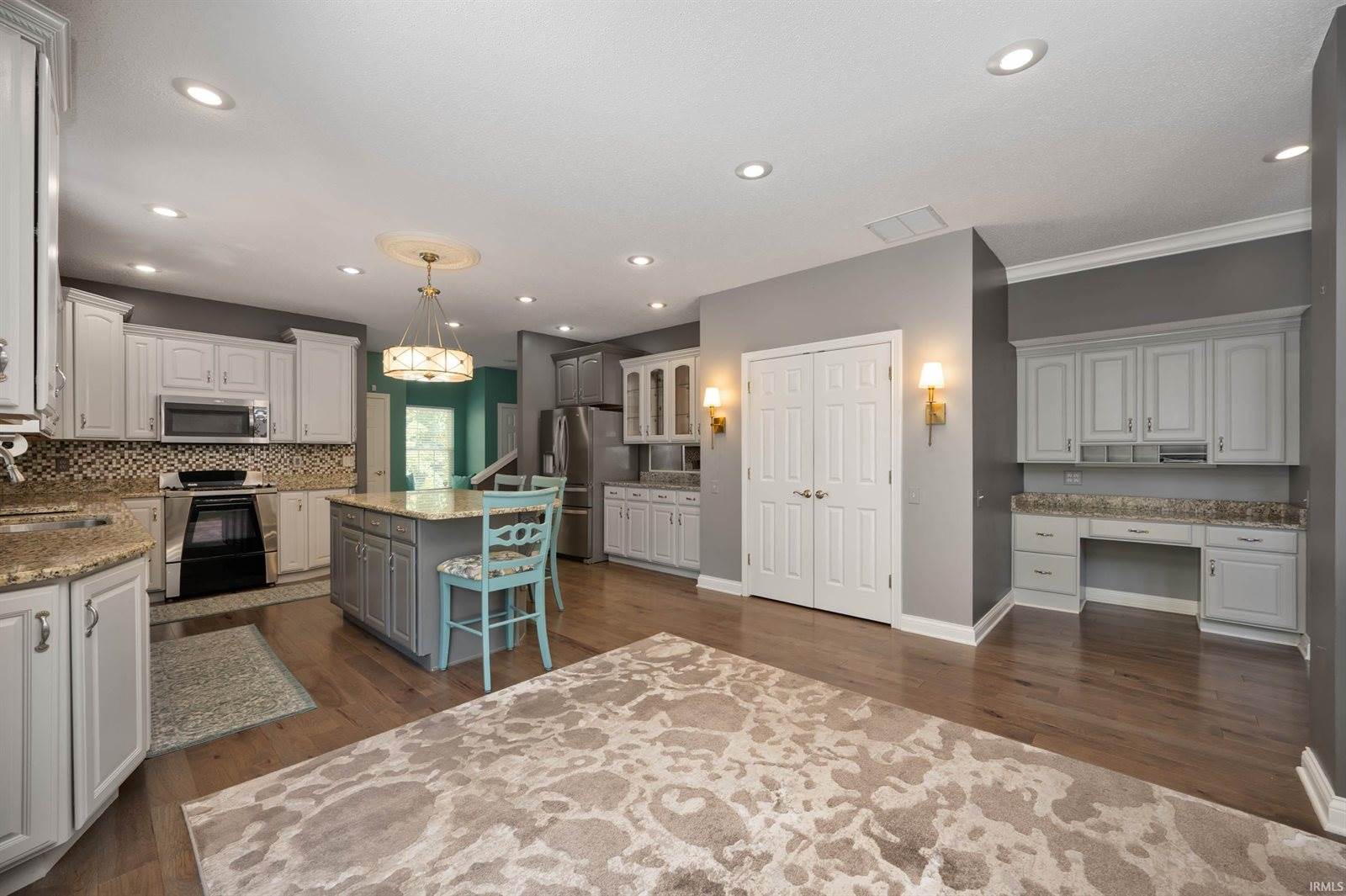 6001 N Cedar Springs Road, Muncie, IN 47304