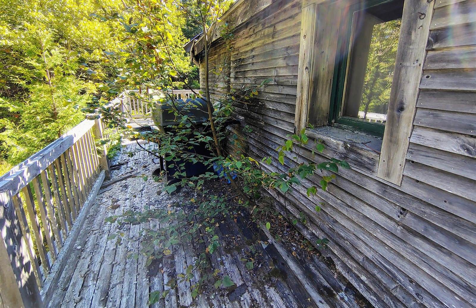 916 U.S. Rte 1, Jonesboro, ME 04648