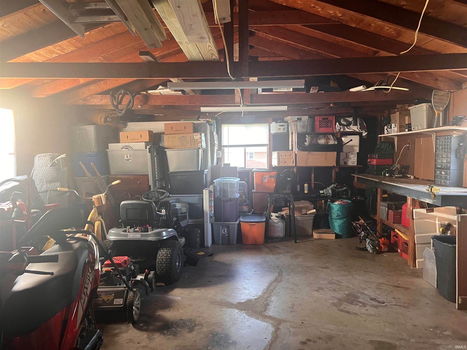 1902 E 21 Street, Muncie, IN 47302