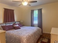 1902 E 21 Street, Muncie, IN 47302