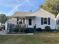 1902 E 21 Street, Muncie, IN 47302