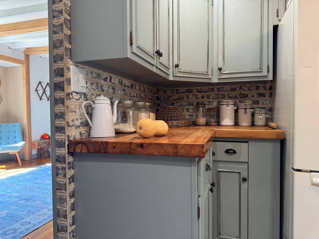 1136 Overlook Dr, Ashland, OH 44805