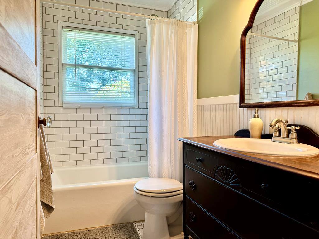 1136 Overlook Dr, Ashland, OH 44805