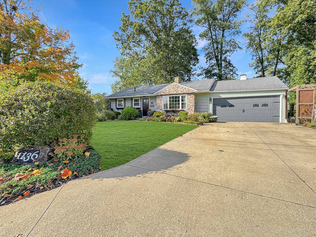 1136 Overlook Dr, Ashland, OH 44805