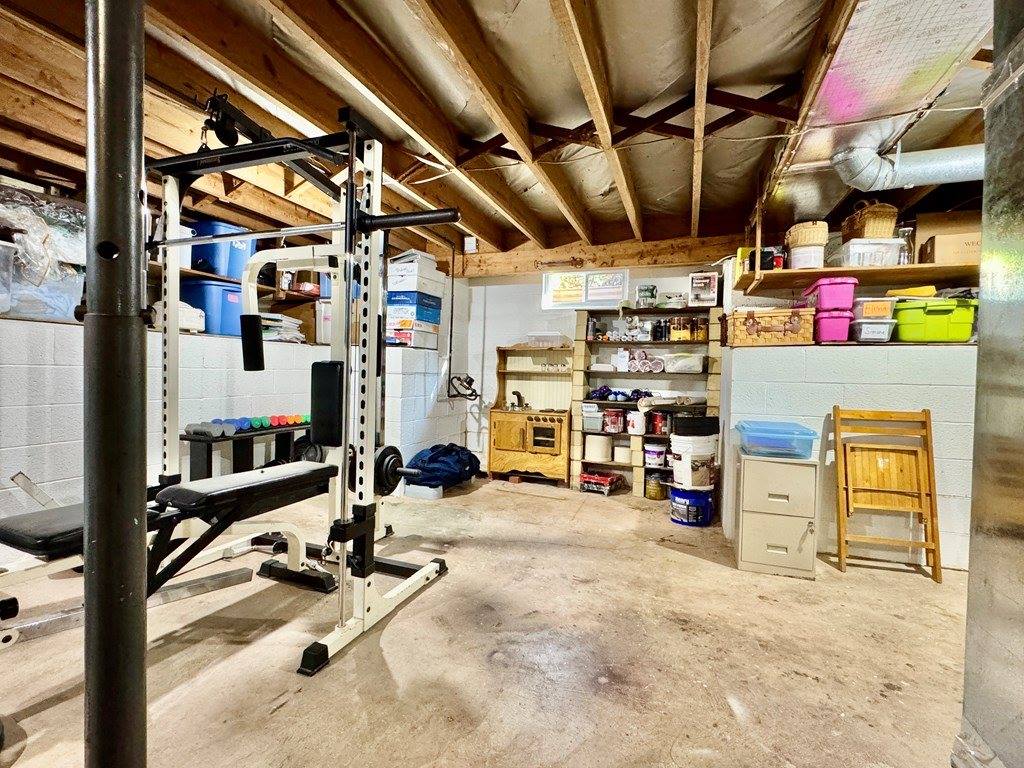 1136 Overlook Dr, Ashland, OH 44805