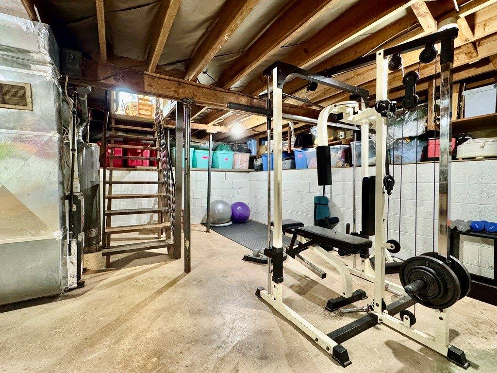 1136 Overlook Dr, Ashland, OH 44805