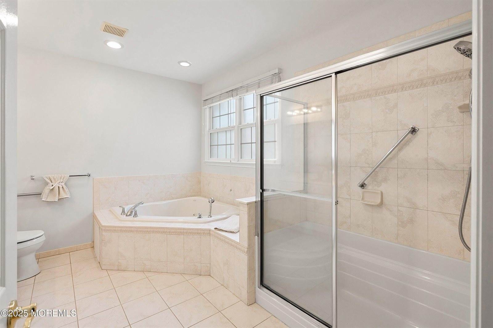 16 Chesapeake Drive, Holmdel, NJ 07733