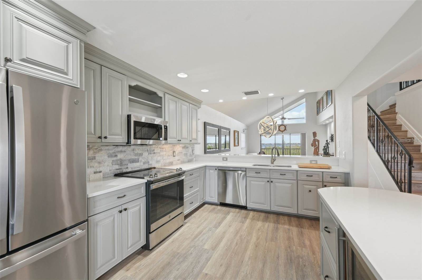 515 Leffingwell Avenue, #211, Ellenton, FL 34222