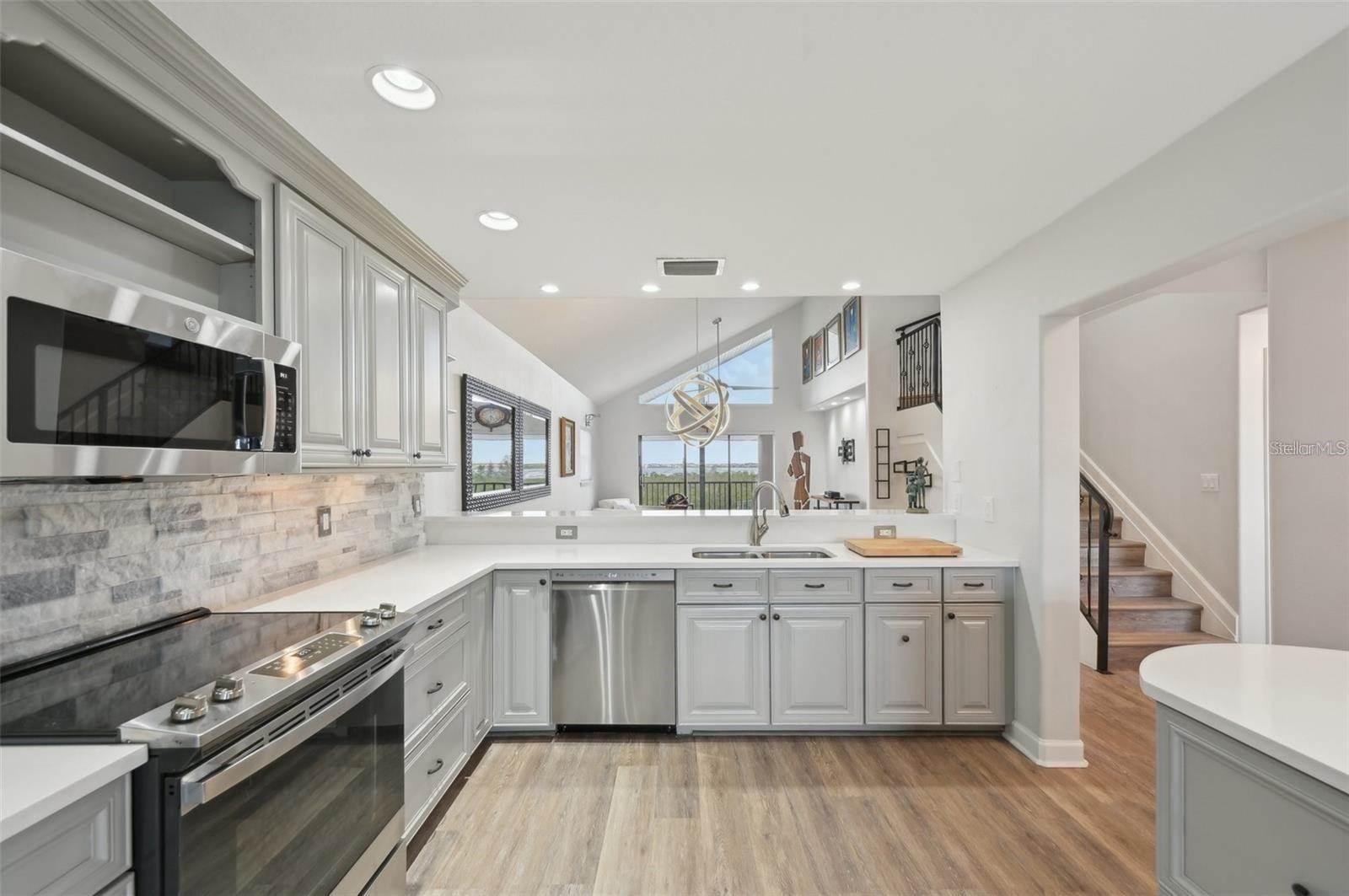 515 Leffingwell Avenue, #211, Ellenton, FL 34222