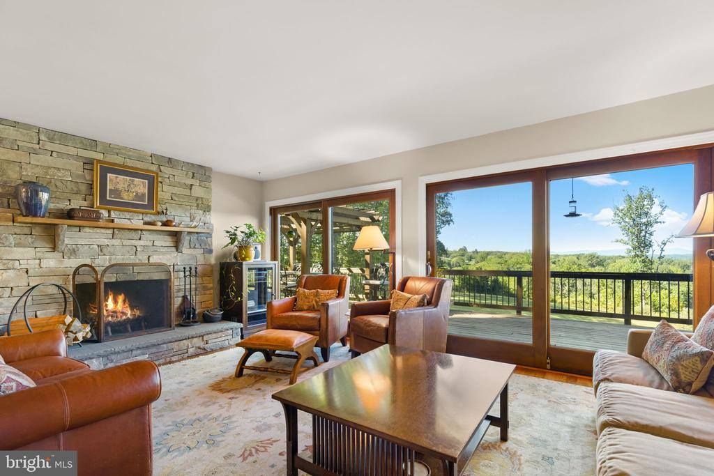 8525 Meadows Road, Warrenton, VA 20186