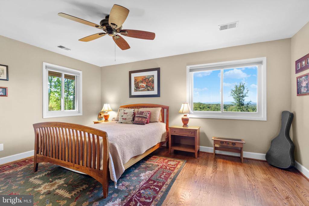 8525 Meadows Road, Warrenton, VA 20186