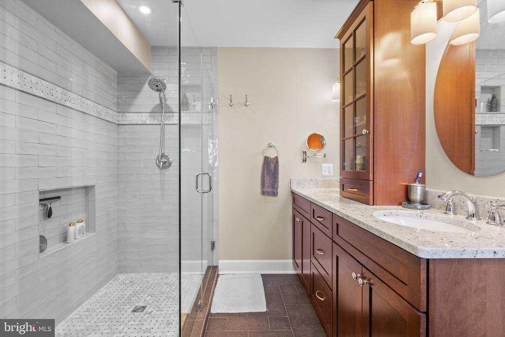 8525 Meadows Road, Warrenton, VA 20186