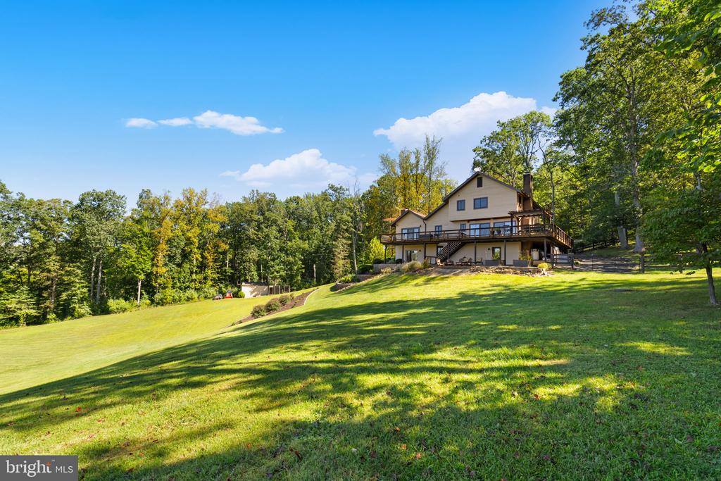 8525 Meadows Road, Warrenton, VA 20186