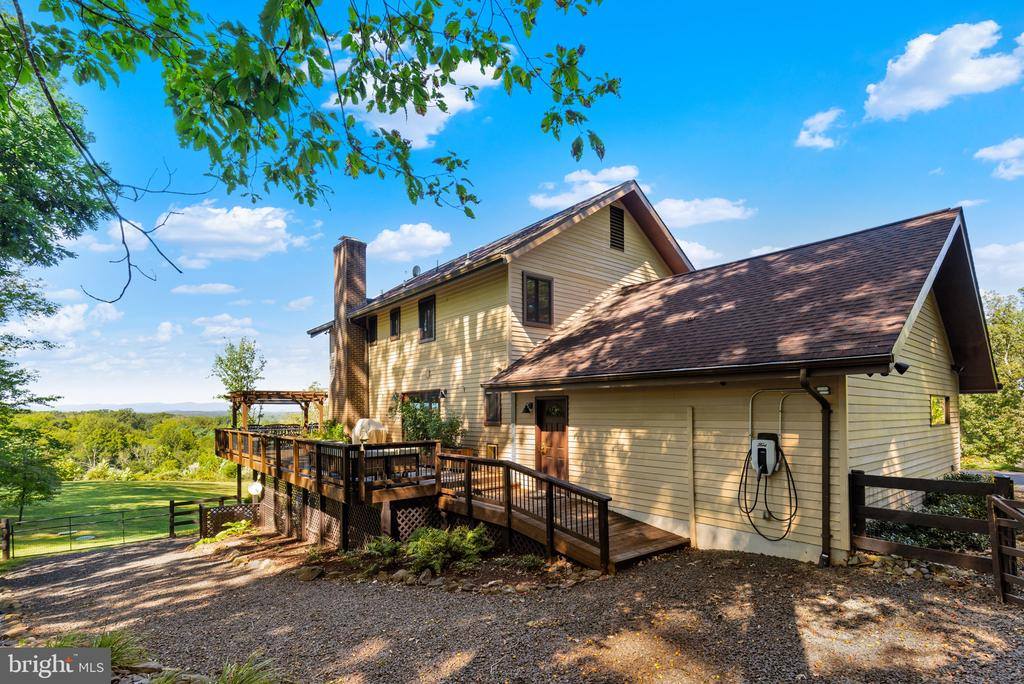 8525 Meadows Road, Warrenton, VA 20186