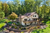 8525 Meadows Road, Warrenton, VA 20186