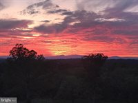 8525 Meadows Road, Warrenton, VA 20186