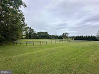 8525 Meadows Road, Warrenton, VA 20186