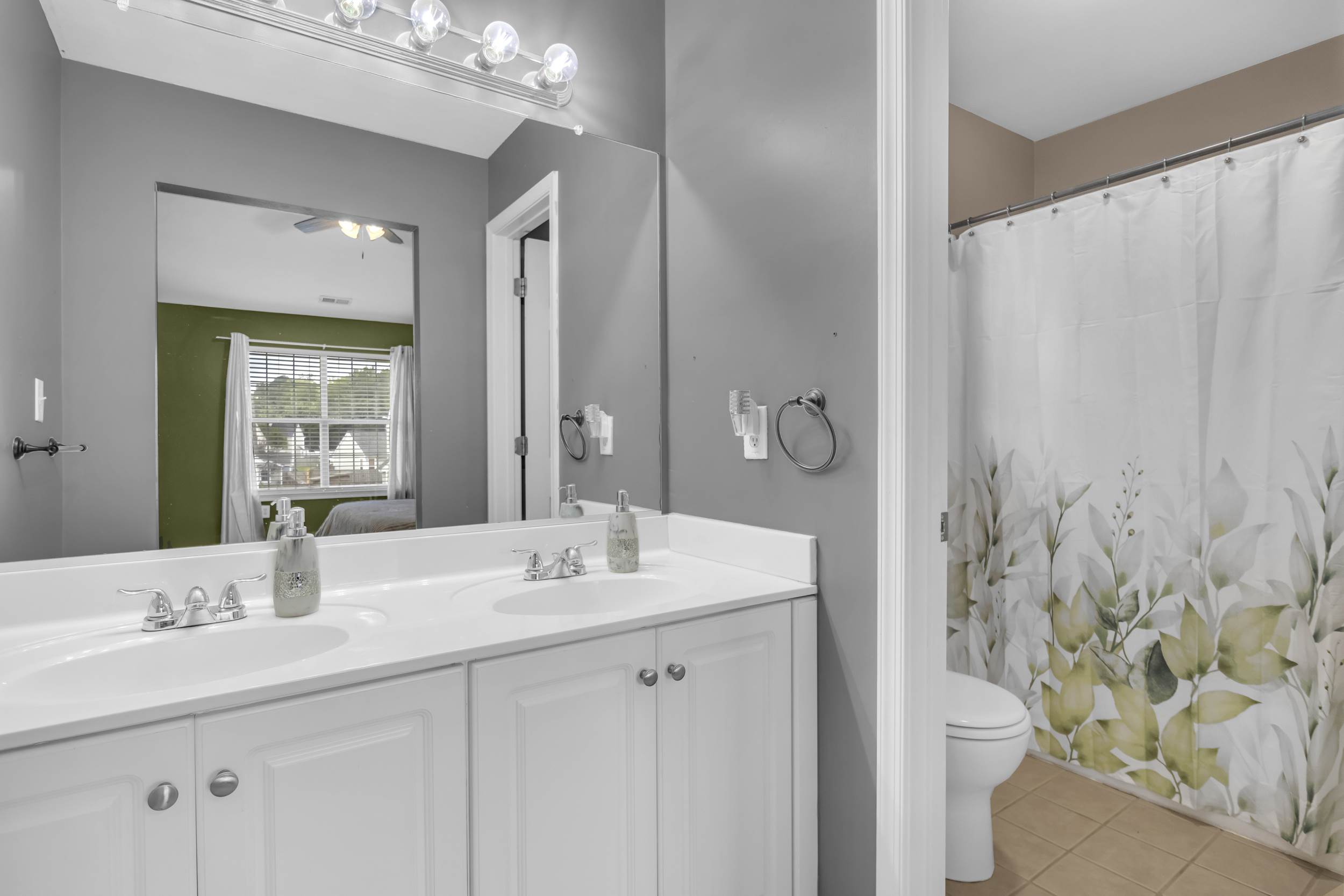 415 Triton Trace, Chesapeake, VA 23323