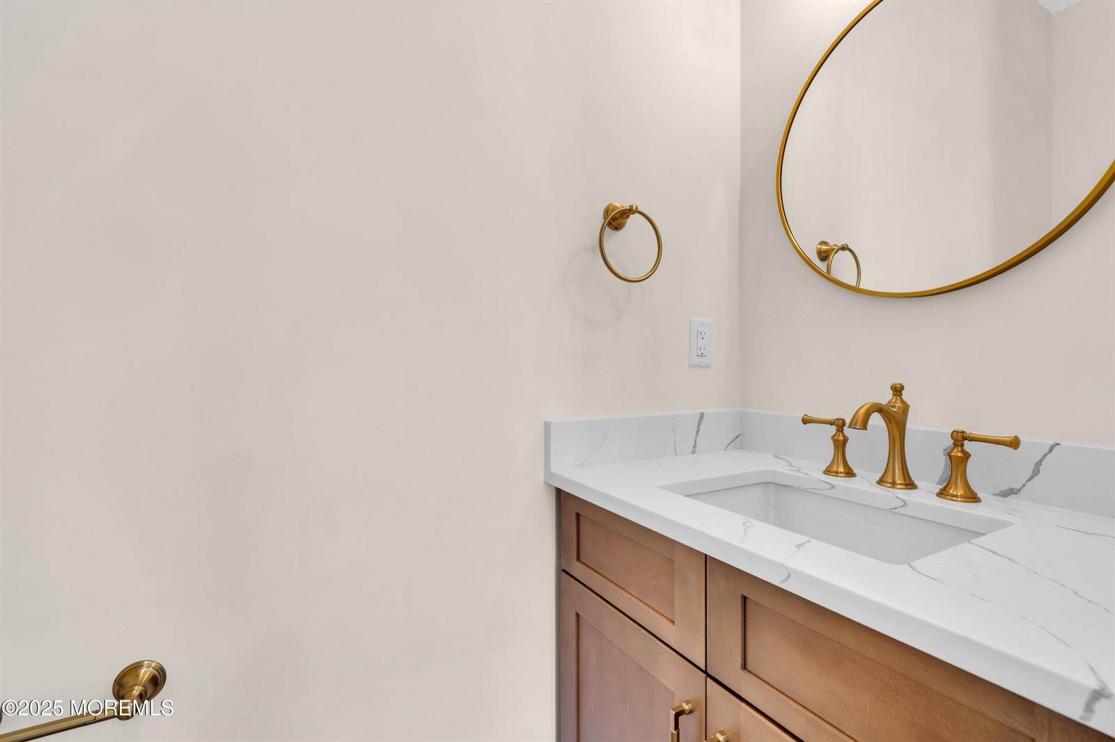 69 Park Avenue, Rumson, NJ 07760