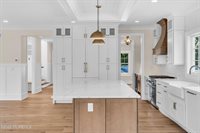 69 Park Avenue, Rumson, NJ 07760