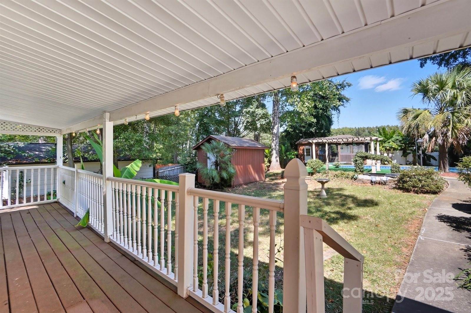 955 Hickory Nut Street, Charlotte, NC 28205