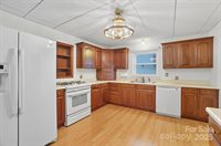 955 Hickory Nut Street, Charlotte, NC 28205