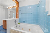 955 Hickory Nut Street, Charlotte, NC 28205