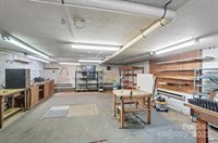 955 Hickory Nut Street, Charlotte, NC 28205