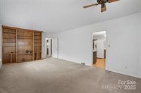 955 Hickory Nut Street, Charlotte, NC 28205