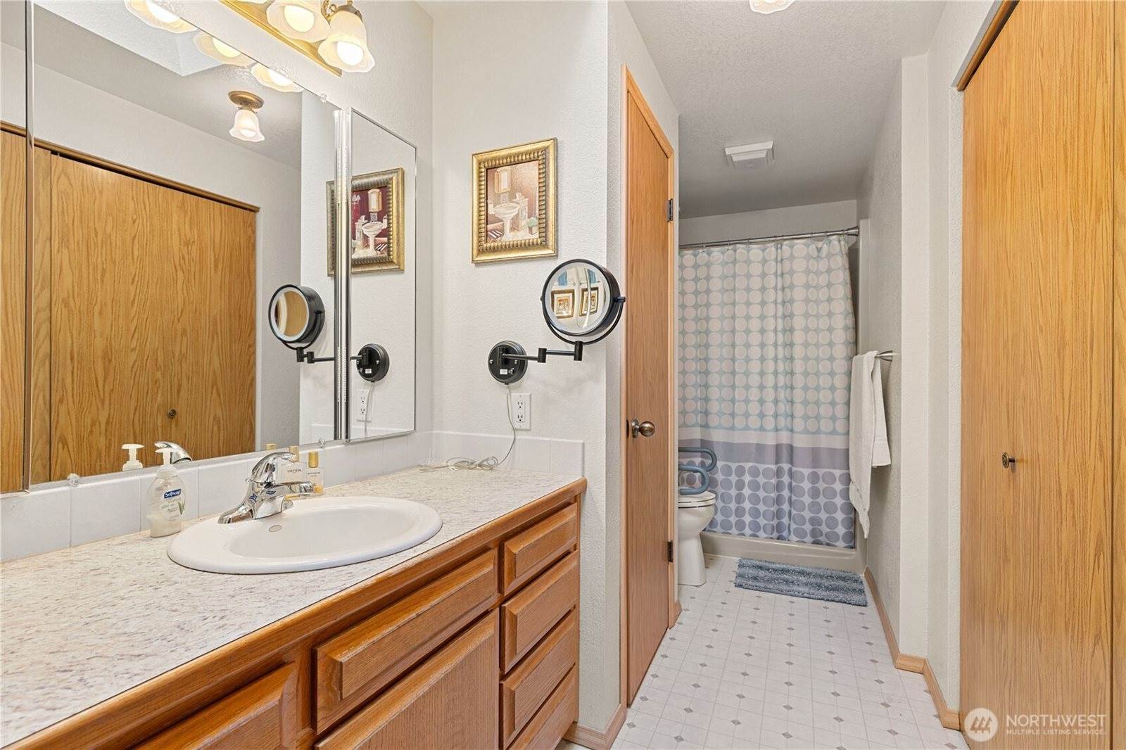 2631 Club Court, Mount Vernon, WA 98273