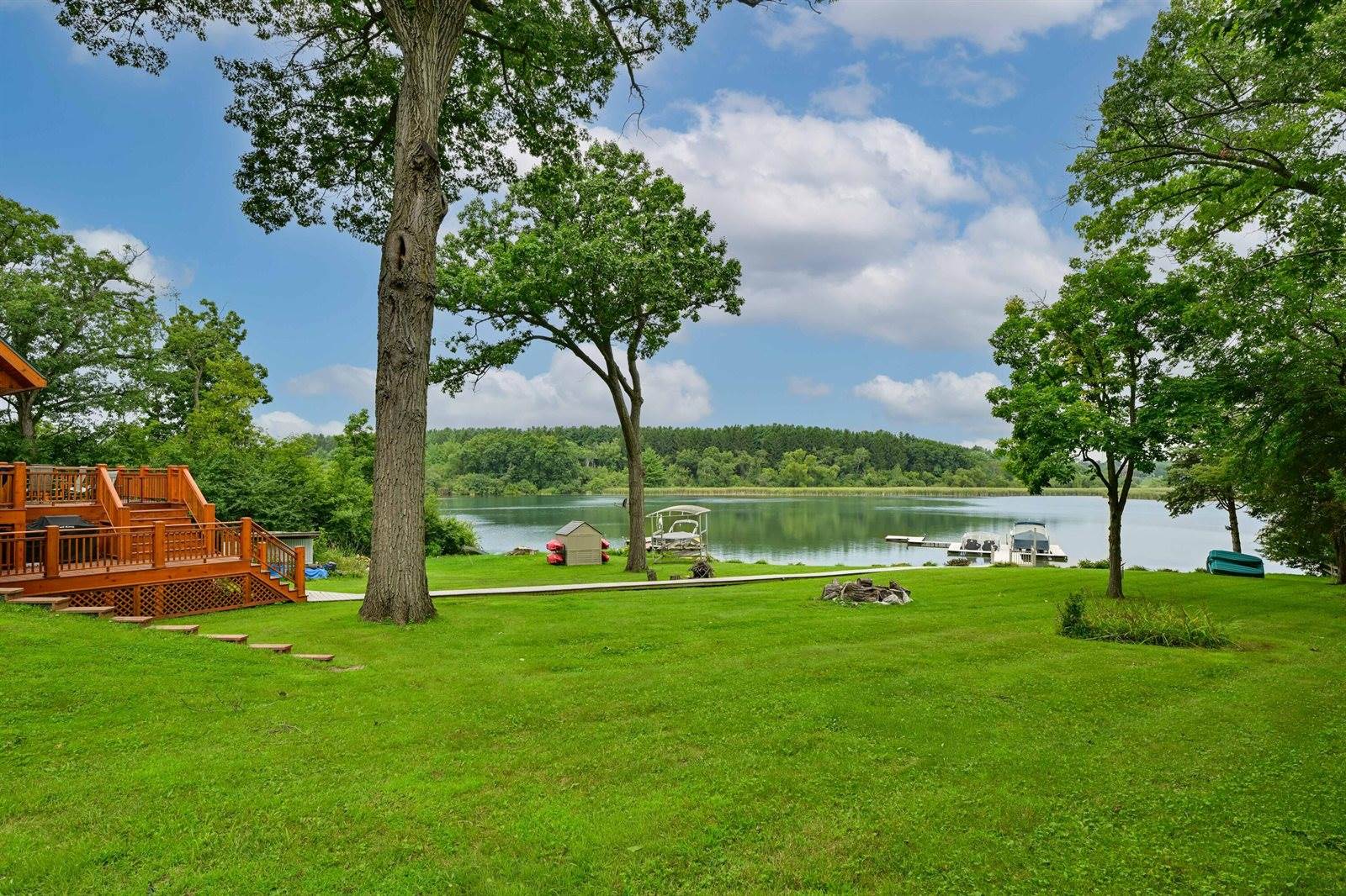 N6993 Oakwood Rd, Richmond, WI 53190